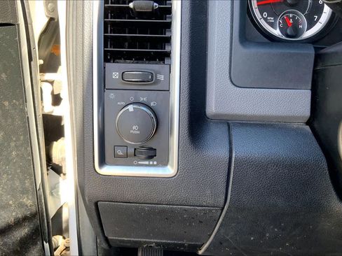 Used 2016 RAM 1500 Big Horn image 33