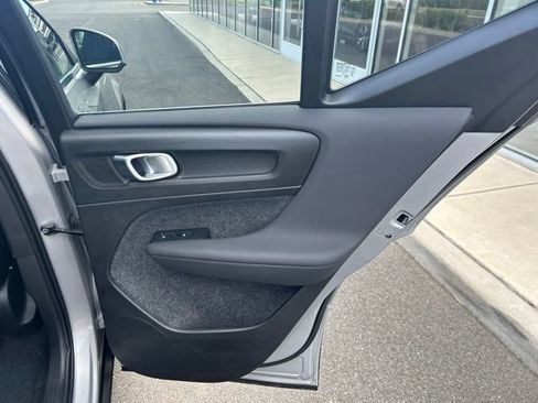 Used 2025 Volvo XC40 B5 Plus AWD/4WD image 12