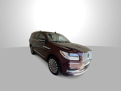 Used 2020 Lincoln Navigator Reserve w/ Luxury Package AWD/4WD image 2