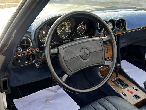 Used 1987 Mercedes-Benz 560 SL image 15