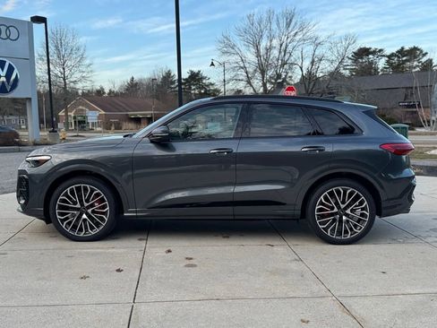 New 2025 Audi SQ5 Premium Plus image 16