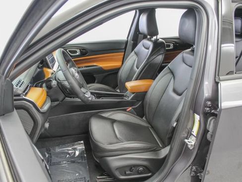 Used 2024 Jeep Compass Limited AWD/4WD image 15