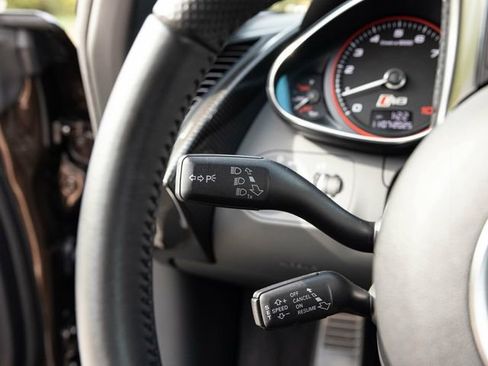 Used 2015 Audi R8 V10 image 41