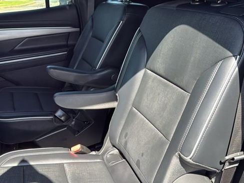 Used 2025 Buick Enclave Preferred image 26