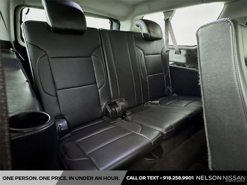 Used 2018 Chevrolet Suburban LT image 28