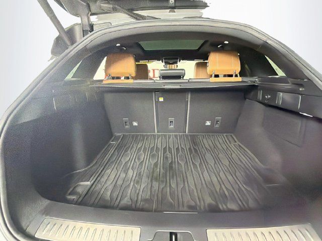 Used 2019 Land Rover Range Rover Velar R-Dynamic SE AWD/4WD image 33