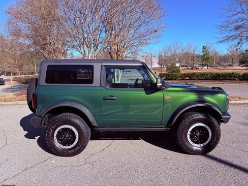 Used 2023 Ford Bronco Badlands image 13