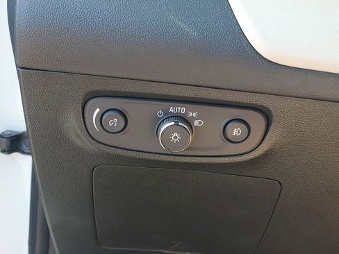 Used 2022 Buick Encore GX Select FWD image 22