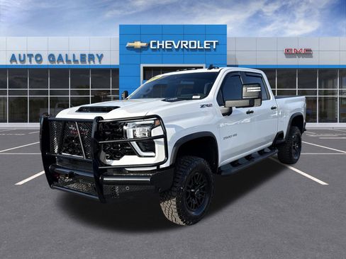 Used 2025 Chevrolet Silverado 2500 ZR2 w/ Technology Package image 1