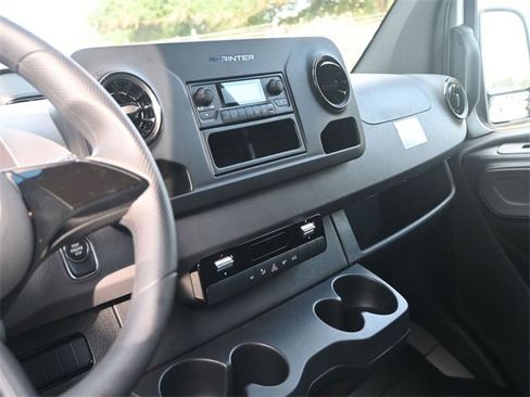 New 2025 Mercedes-Benz Sprinter 2500 image 25