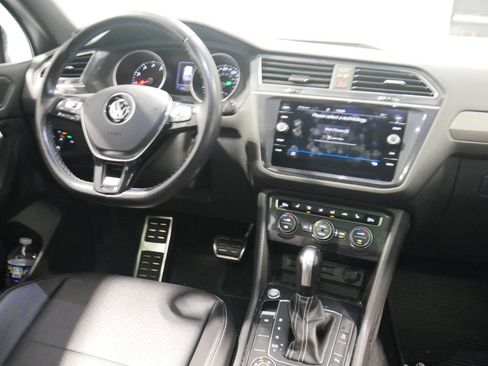 Used 2021 Volkswagen Tiguan SE R-Line image 19