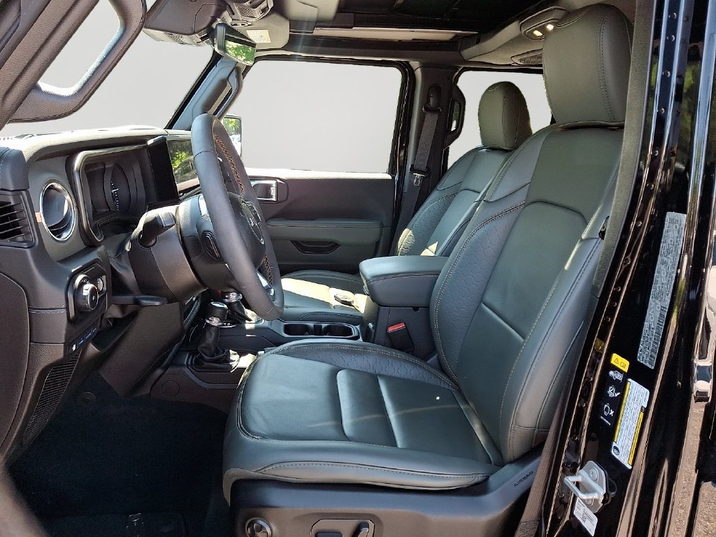 Used 2024 Jeep Wrangler High Altitude AWD/4WD image 14
