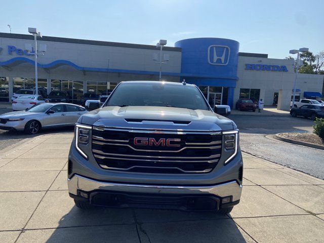 Used 2025 GMC Sierra 1500 SLT AWD/4WD image 3