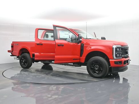 Used 2024 Ford F250 XL w/ STX Appearance Package AWD/4WD image 31