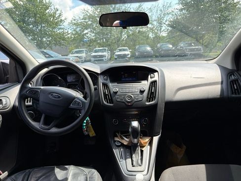 Used 2016 Ford Focus SE FWD image 5