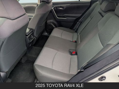 Used 2025 Toyota RAV4 XLE image 15