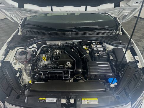 Used 2023 Volkswagen Jetta SE w/ Panoramic Sunroof Package FWD image 33