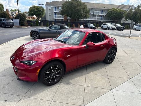 Used 2025 MAZDA MX-5 Miata RF Grand Touring RWD image 17