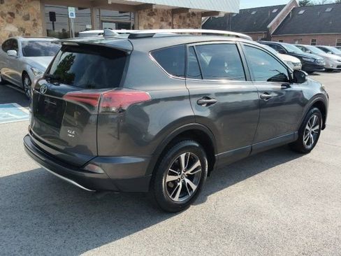 Used 2016 Toyota RAV4 XLE AWD/4WD image 5