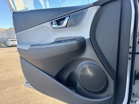 Used 2022 Hyundai Kona SEL image 14