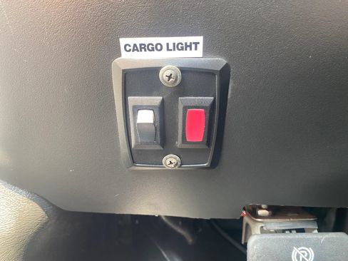 Used 2018 Chevrolet Express 3500 w/ Driver Convenience Package RWD image 14