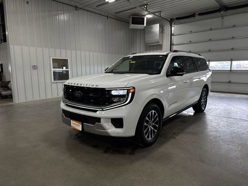 Used 2025 Ford Expedition Max Platinum AWD/4WD image 4