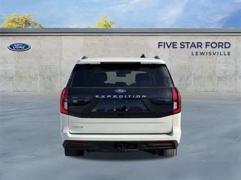 Certified 2025 Ford Expedition Active image 5