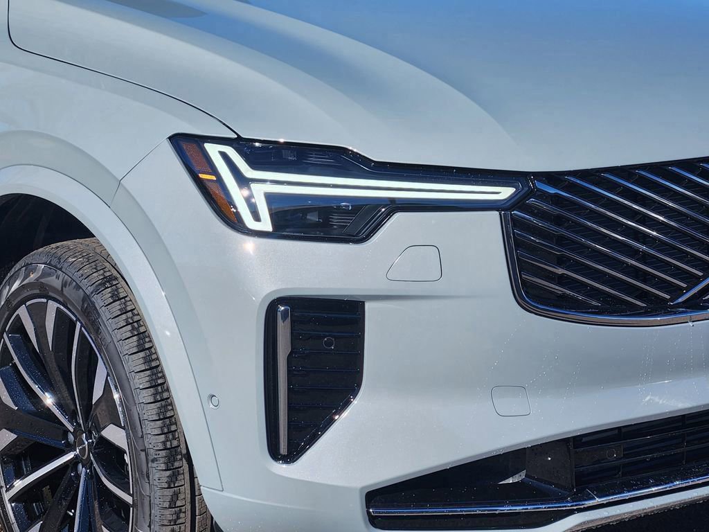 New 2026 Volvo XC90 T8 Plus w/ Protection Package Premier AWD/4WD image 28