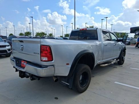 Used 2018 RAM 3500 SLT AWD/4WD image 7