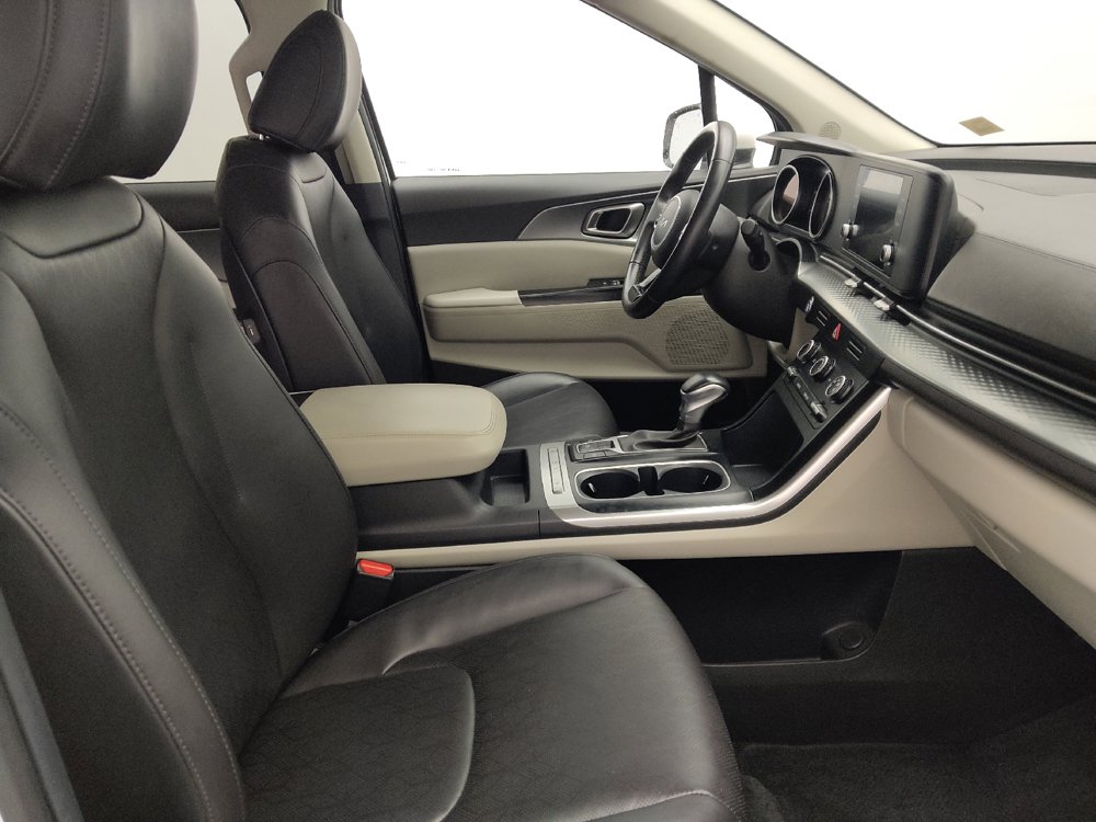 Used 2023 Kia Carnival LX FWD image 21