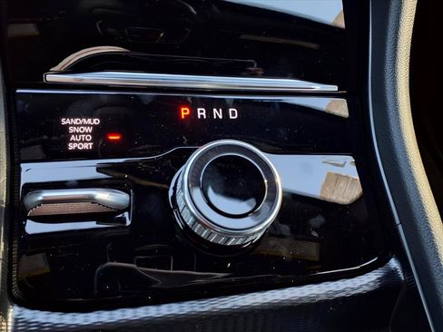 New 2025 Jeep Grand Cherokee L Limited w/ Luxury Tech Group II AWD/4WD image 12