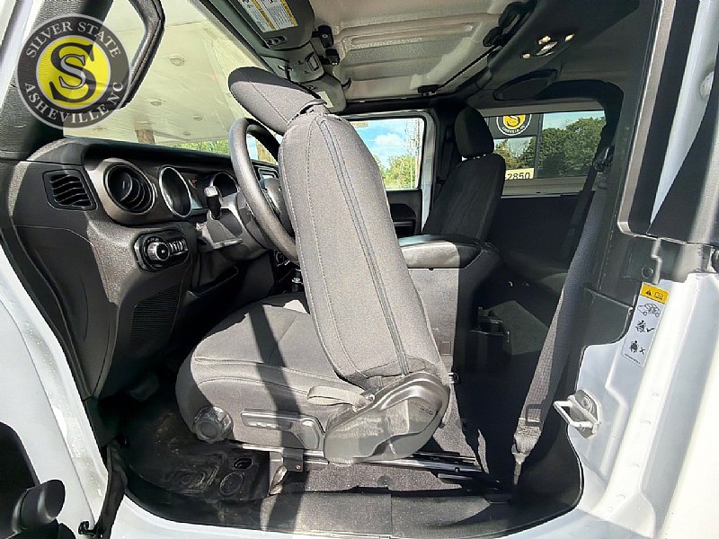 Used 2019 Jeep Wrangler Sport AWD/4WD image 13