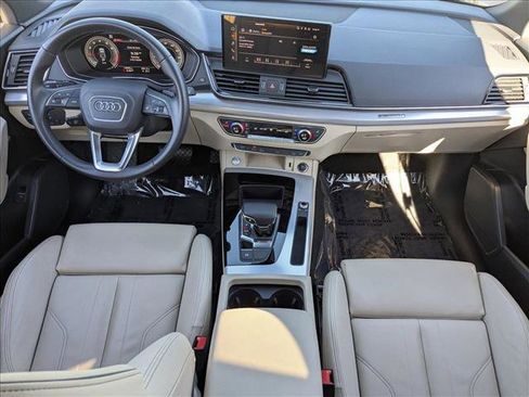 Certified 2025 Audi Q5 2.0T Premium image 16