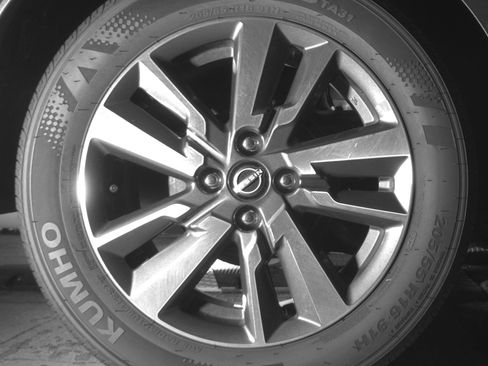 Used 2025 Nissan Versa SV image 15