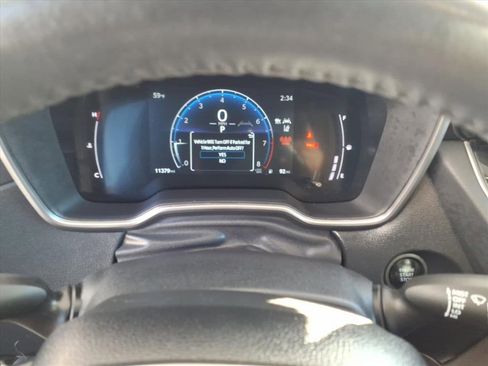 Used 2024 Toyota Corolla Cross XLE image 13