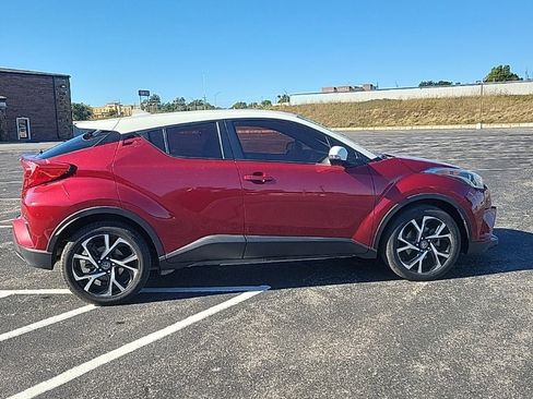 Used 2018 Toyota C-HR XLE image 8