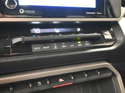 Used 2022 Toyota Tundra SR5 w/ Convenience Package image 14