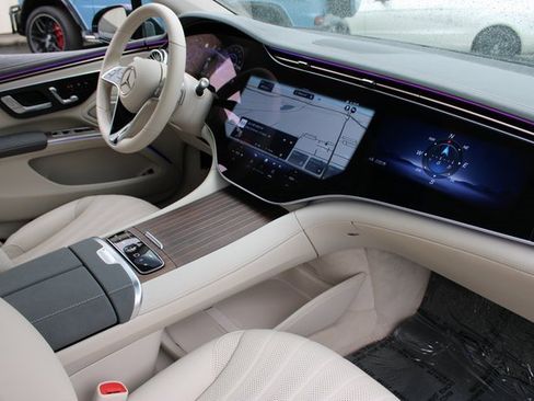 Used 2023 Mercedes-Benz EQS 580 4MATIC Sedan image 13