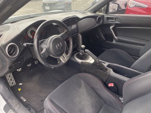 Used 2015 Scion FR-S image 10