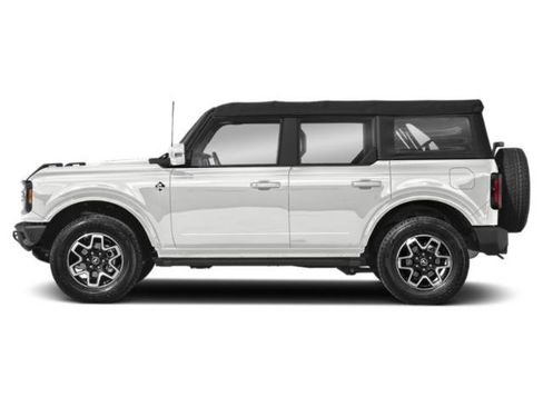 Used 2023 Ford Bronco Outer Banks w/ Sasquatch Package AWD/4WD image 3
