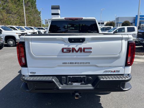 Used 2024 GMC Sierra 1500 AT4X AWD/4WD image 10