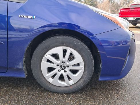 Used 2016 Toyota Prius Two image 8