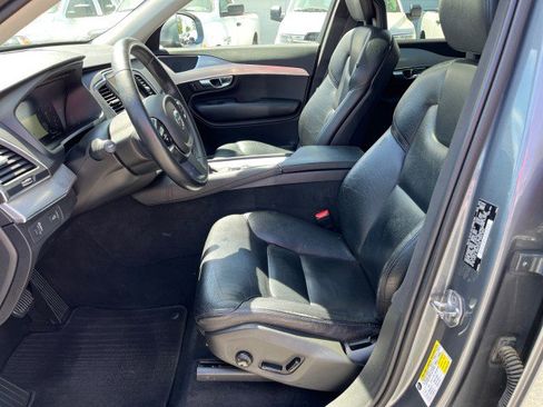 Used 2016 Volvo XC90 T5 Momentum image 12