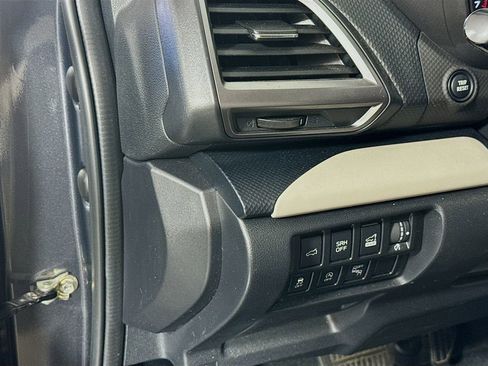 Used 2022 Subaru Forester Limited image 10