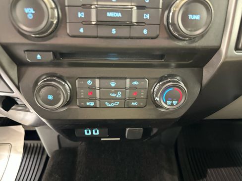 Used 2018 Ford F150 XLT w/ Equipment Group 302A Luxury image 15