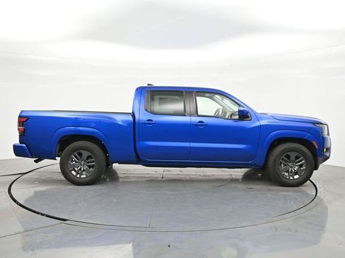 Used 2025 Nissan Frontier SV w/ SV Convenience Package RWD image 4