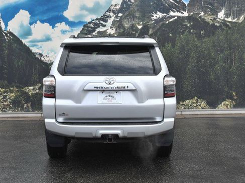Certified 2024 Toyota 4Runner SR5 AWD/4WD image 10