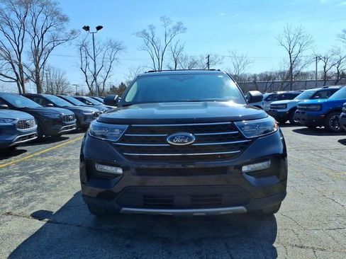 Used 2023 Ford Explorer XLT w/ Equipment Group 202A image 2