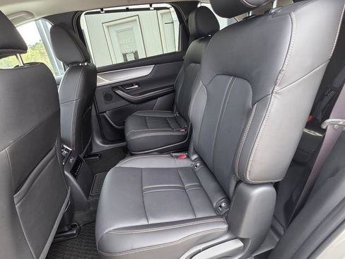 New 2025 MAZDA CX-90 Plug-In Hybrid w/ Preferred image 9