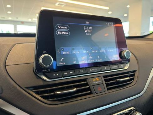 Certified 2022 Nissan Altima 2.5 SV FWD image 20